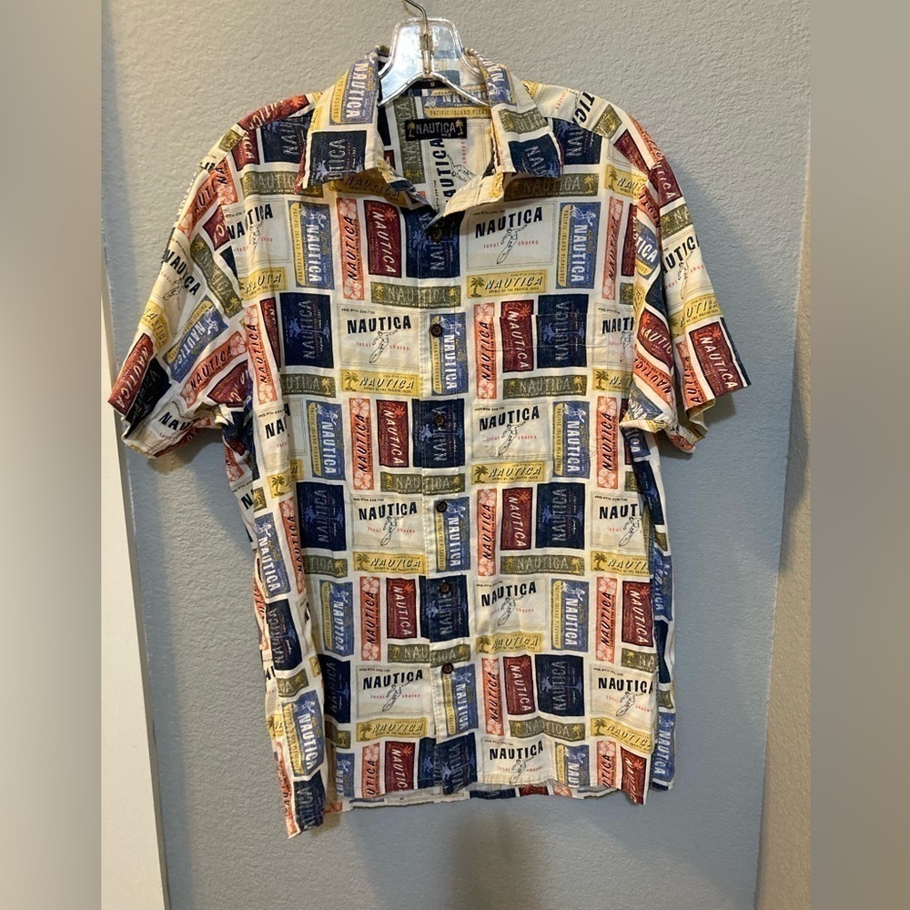 Mens Nautica vintage short sleeve Hawaiian street‎ signs print size Small